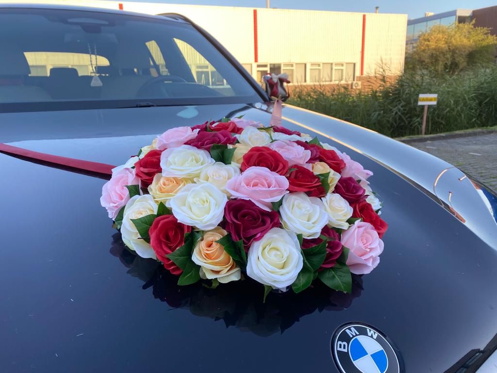 Warum Kunstblumen für Hochzeitsautodekoration?