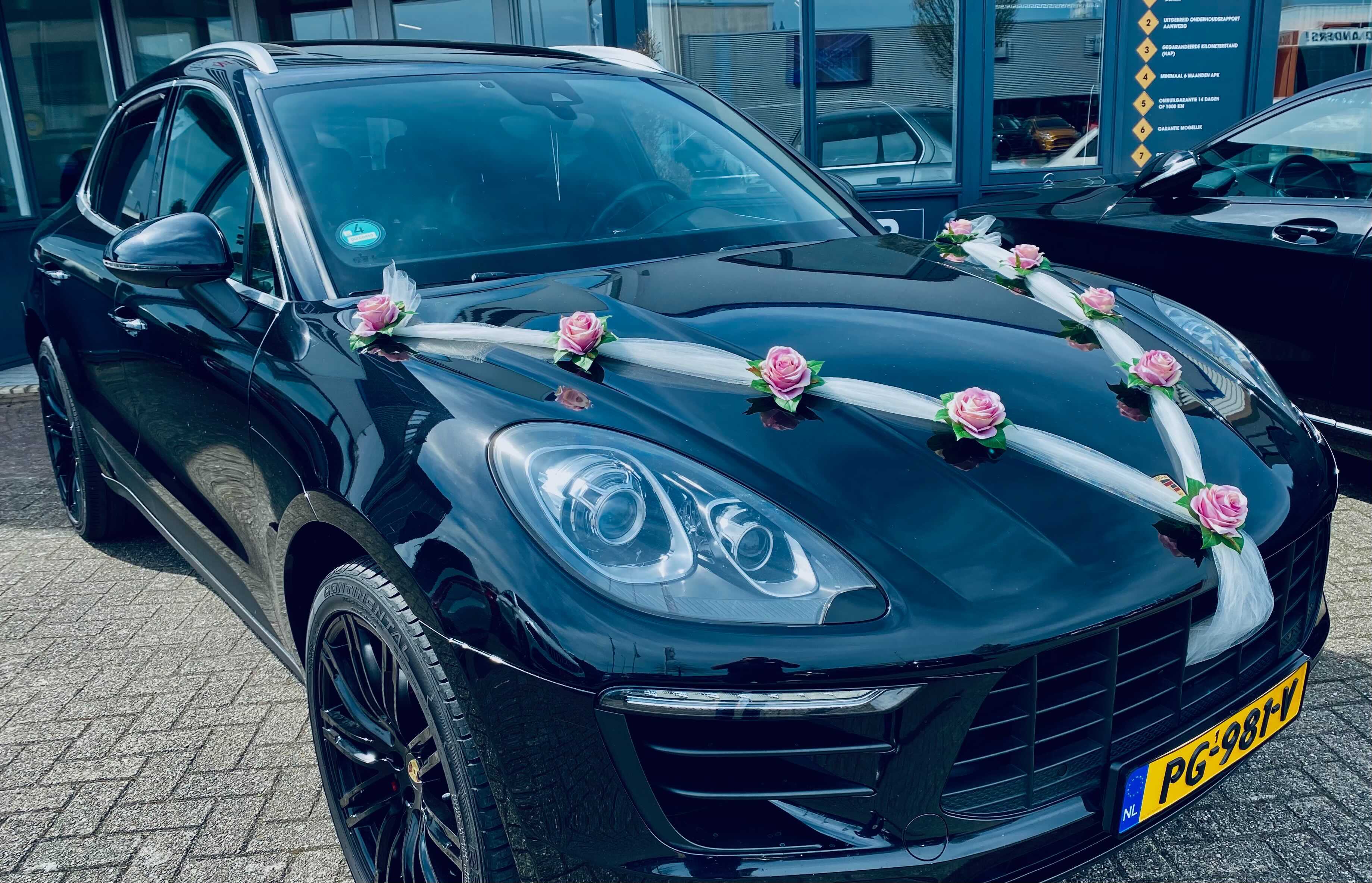 Blumengesteck für die Motorhaube - Belen