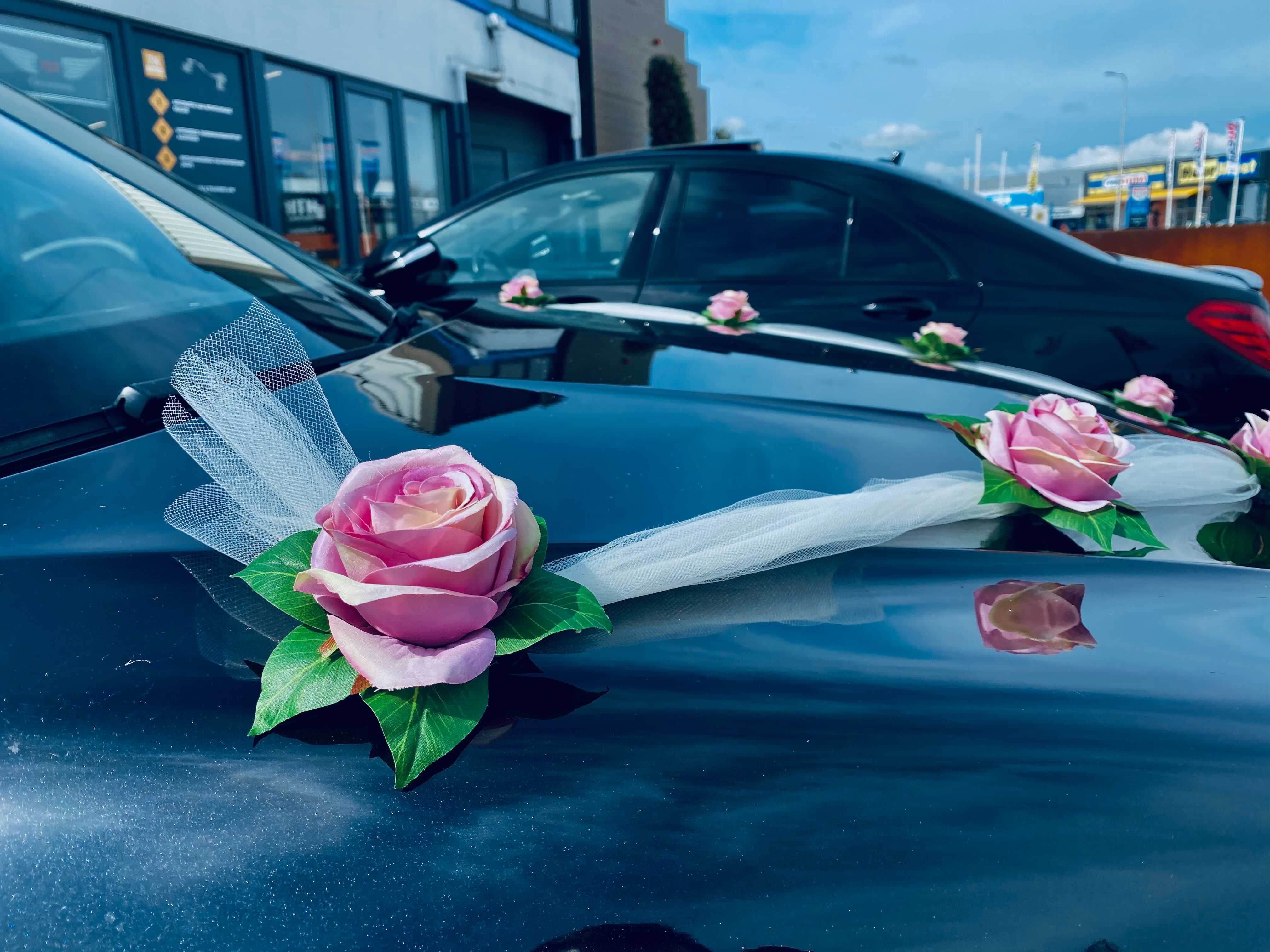 Blumengesteck für die Motorhaube - Belen