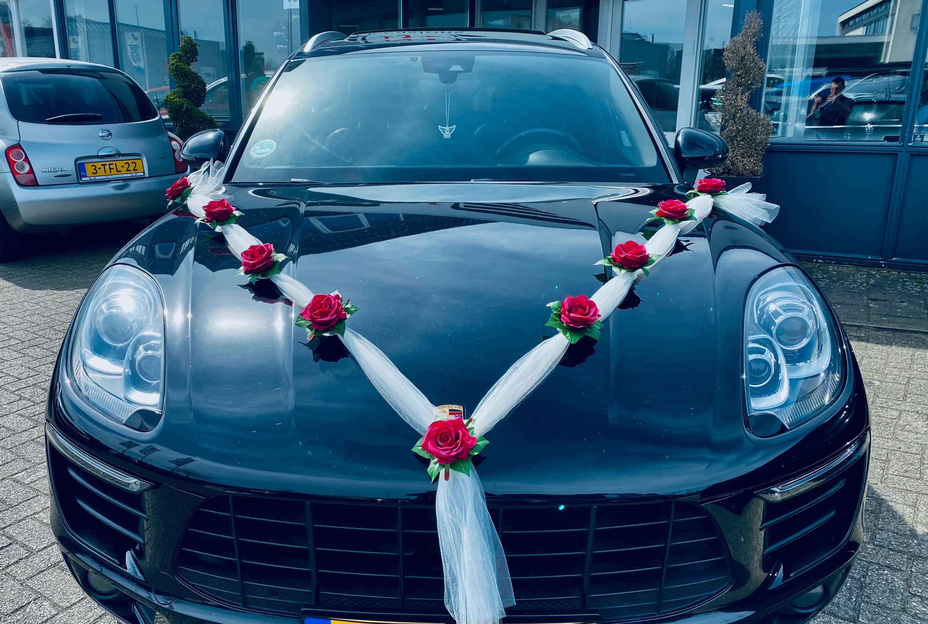 Blumengesteck für die Motorhaube - Melania