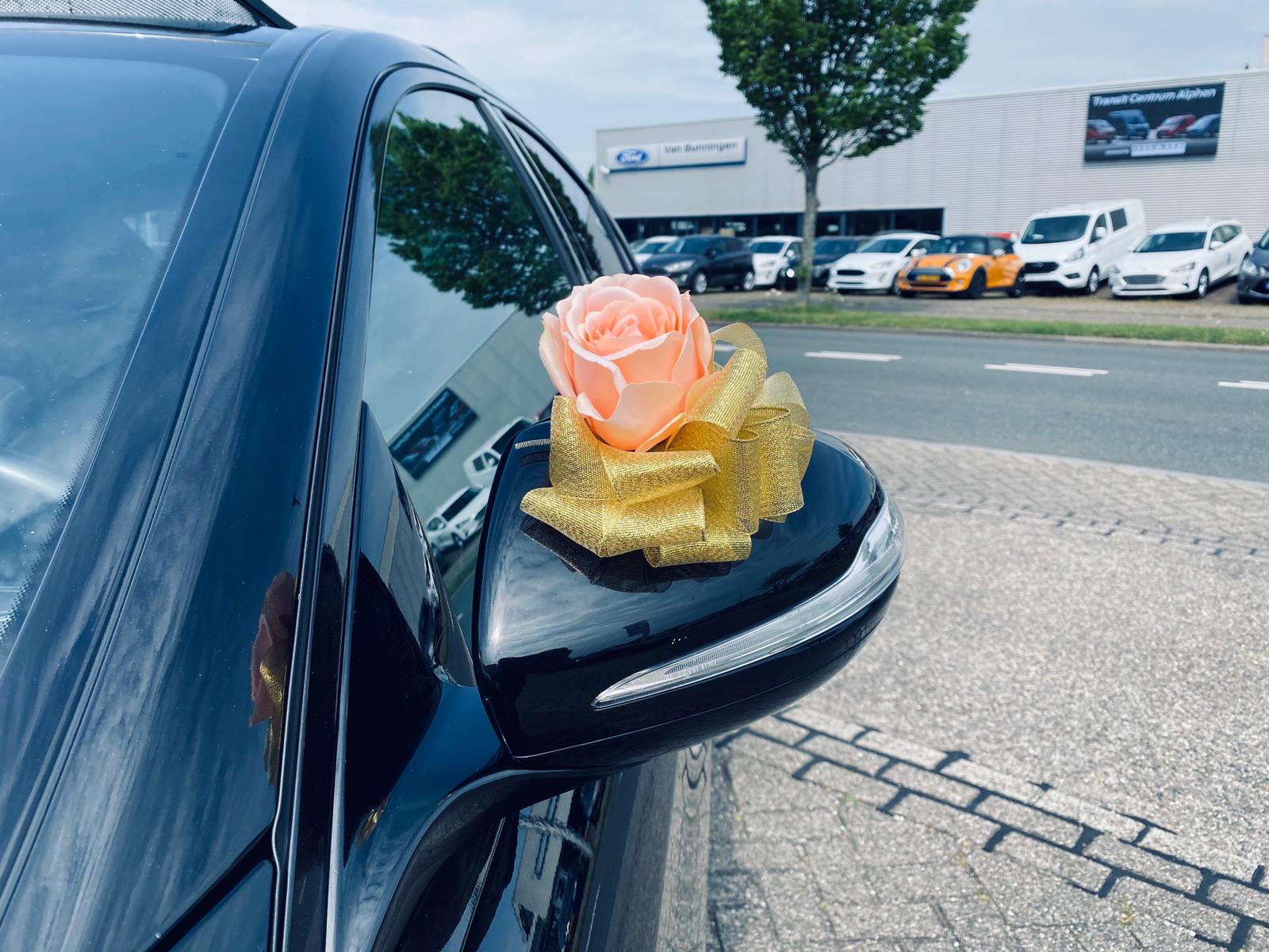 Blumengesteck für die Motorhaube - Emily